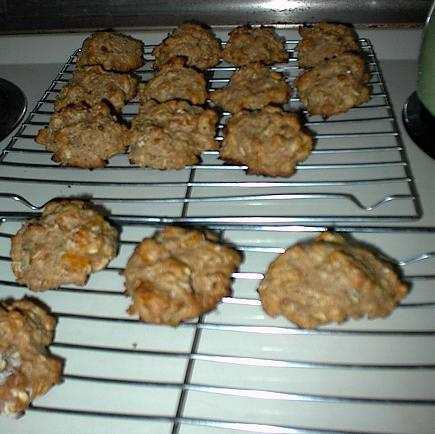 Whole Wheat Oatmeal Apricot Cookies